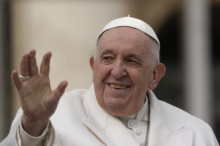 Ο Πάπας Φραγκίσκος πήρε εξιτήριο: «Είμαι ακόμη ζωντανός, δεν φοβήθηκα»