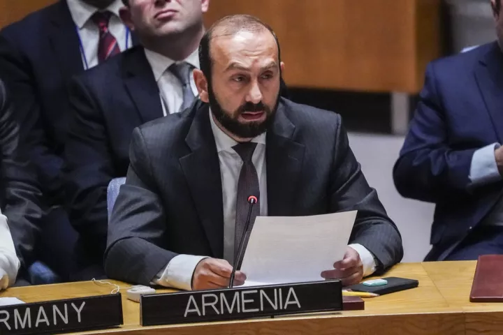  Η Αρμενία κατηγορεί το Αζερμπαϊτζάν για «εθνοκάθαρση και μαζικές θηριωδίες» στο Ναγκόρνο Καραμπάχ