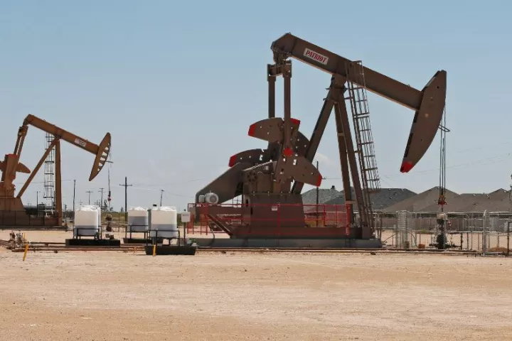 Πτώση άνω του 1% για το πετρέλαιο μετά την ανακοίνωση Τραμπ 