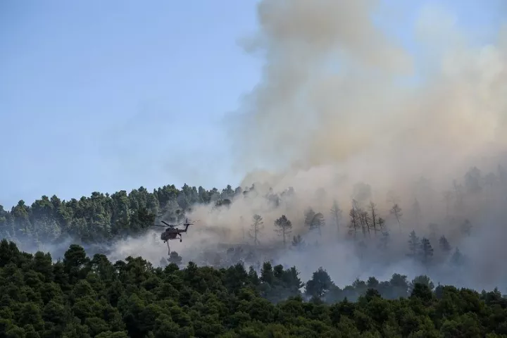 Meteo: Εξασθενούν οι βοριάδες - Παραμένει υψηλός ο κίνδυνος πυρκαγιών
