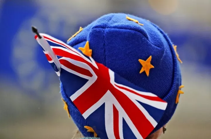 Αποθηκεύουν αγαθά οι Βρετανοί υπό τον φόβο ενός no deal Brexit