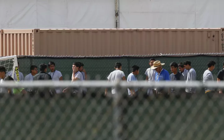ΗΠΑ: Ο στρατός ετοιμάζεται να στεγάσει μετανάστες σε δύο βάσεις στο Τέξας