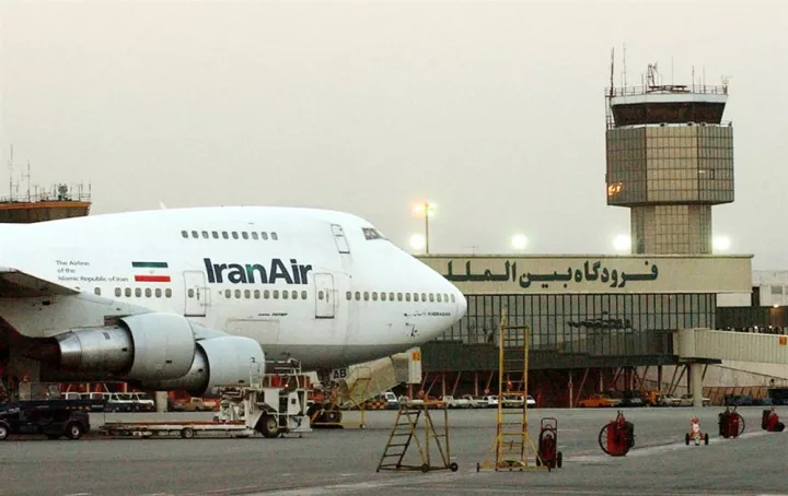 Ιράν: Αναγκαστική προσγείωση αεροσκάφους στην Τεχεράνη