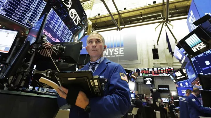 Άνοδος 240 μονάδων για τον Dow, νέο ιστορικό ρεκόρ για S&P 500 και Nasdaq