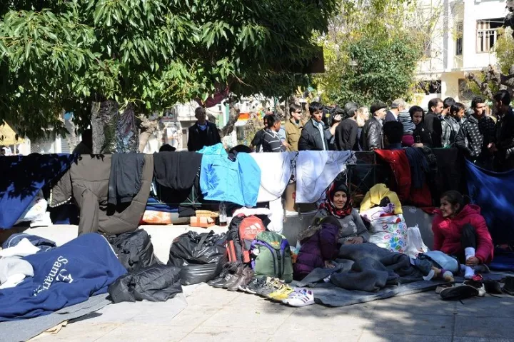 Kαταυλισμοί σε όλη την Ελλάδα - Η κυβέρνηση σε βέρτιγκο