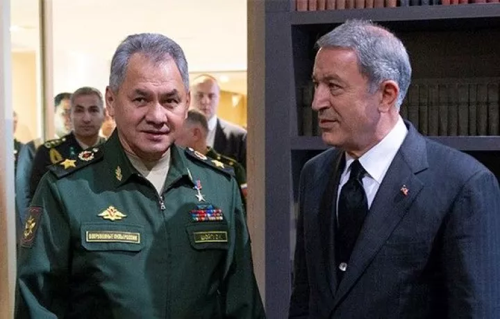 Στη Ρωσία ο Τούρκος υπουργός Άμυνας Ακάρ και ο αρχηγός της MIT Φιντάν