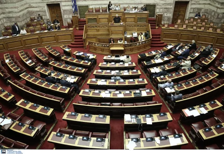 Αντιπολίτευση για τις εξαγγελίες Τσίπρα: Ο ελληνικός λαός τις έχει πληρώσει ακριβά