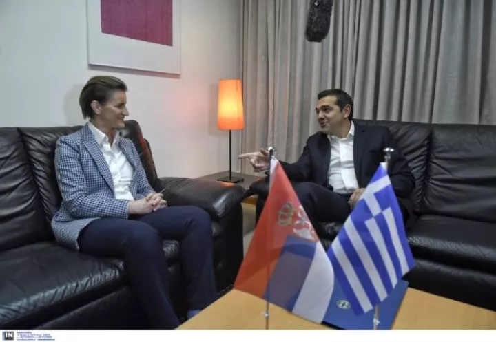 Ενίσχυση της στρατηγικής συνεργασίας Ελλάδας-Σερβίας συμφώνησαν Τσίπρας - Μπίρναμπιτς