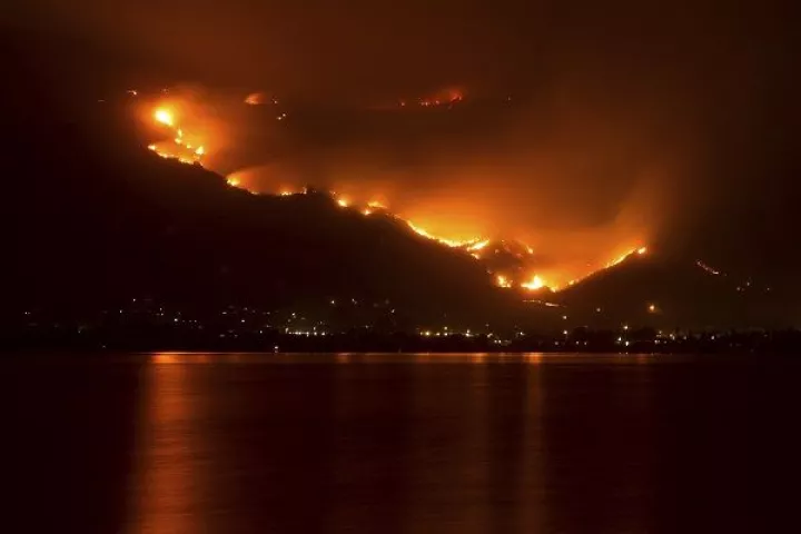 ΗΠΑ: Περισσότερες από 100 μεγάλες πυρκαγιές μαίνονται και νέες ξεσπούν 