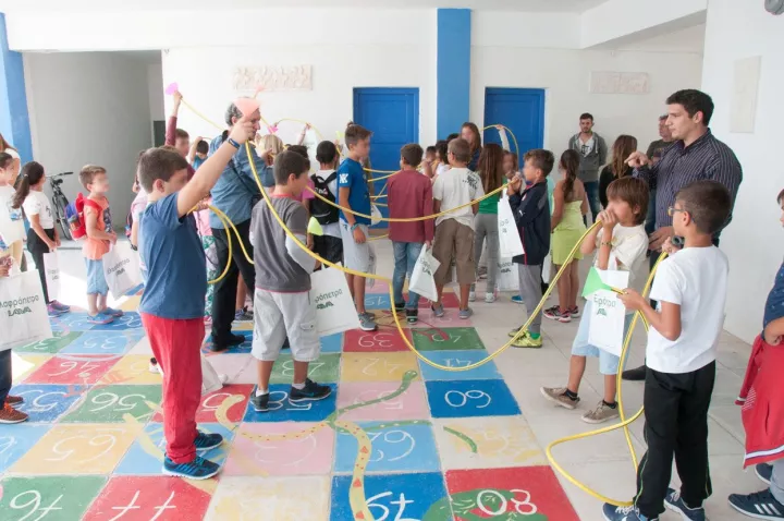 Η ΛΑΒΑ φέρνει τον «Ήχο της Ανακύκλωσης» στα σχολεία της Μήλου και της Νισύρου