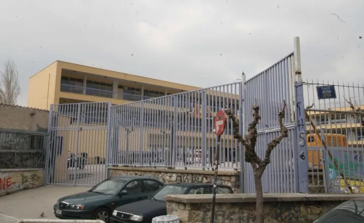 Kαταδίκη του υπουργείου Παιδείας για τον «ξυλοδαρμό» γονέων σε σχολική γιορτή