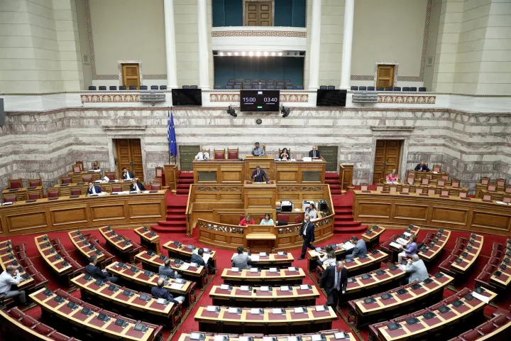 Βουλή: 4 κρούσματα κορονοϊού - Ξεκίνησαν τεστ στο προσωπικό ασφαλείας