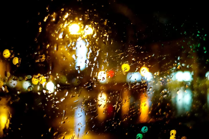 Διακοπές κυκλοφορίας σε Κάλαμο, Καπανδρίτι, Αχαρνές λόγω βροχής