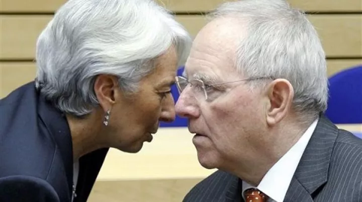 Bloomberg: Οι εκλογές στην Ευρώπη εμπόδιο για την ελάφρυνση του χρέους