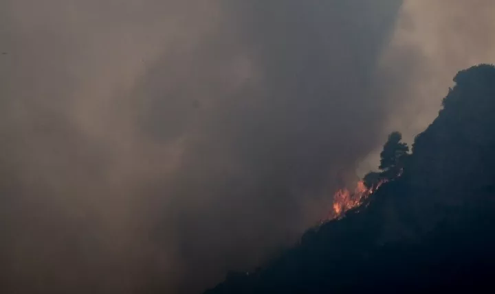 Θεσσαλονίκη: Υπό μερικό έλεγχο η πυρκαγιά κοντά σε πεδίο βολής στον Λαγκαδά