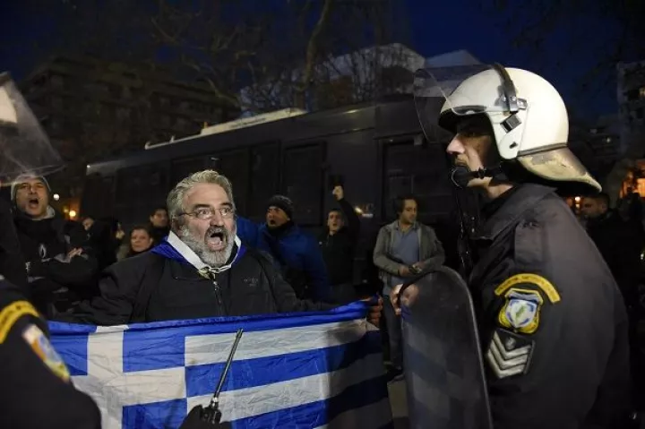 Αποδοκιμάστηκαν Παυλόπουλος, Νοτοπούλου και Φάμελλος - Προσαγωγές διαδηλωτών