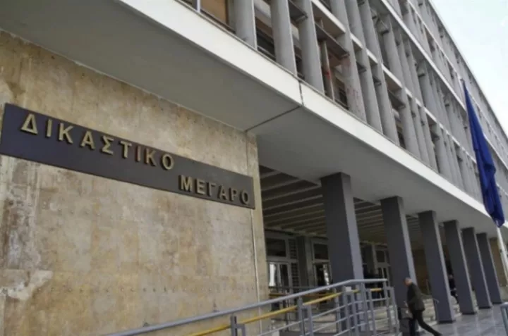 Θεσσαλονίκη: Καταδικάστηκε σε οκταετή κάθειρξη ο «ευγενικός ληστής» με τη χειραψία
