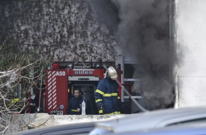Θεσσαλονίκη: Ένας νεκρός από φωτιά σε όχημα στην περιφερειακή οδό