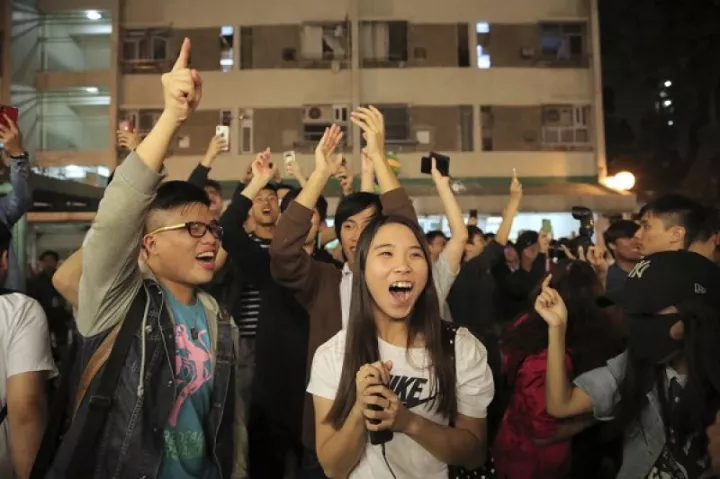 Ιστορική νίκη του φιλοδημοκρατικού μπλοκ στο Χονγκ Κονγκ