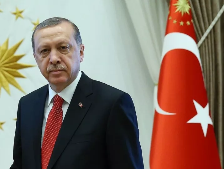 Ο Τ. Ερντογάν δηλώνει αποφασισμένος να μειώσει τα επιτόκια της χώρας