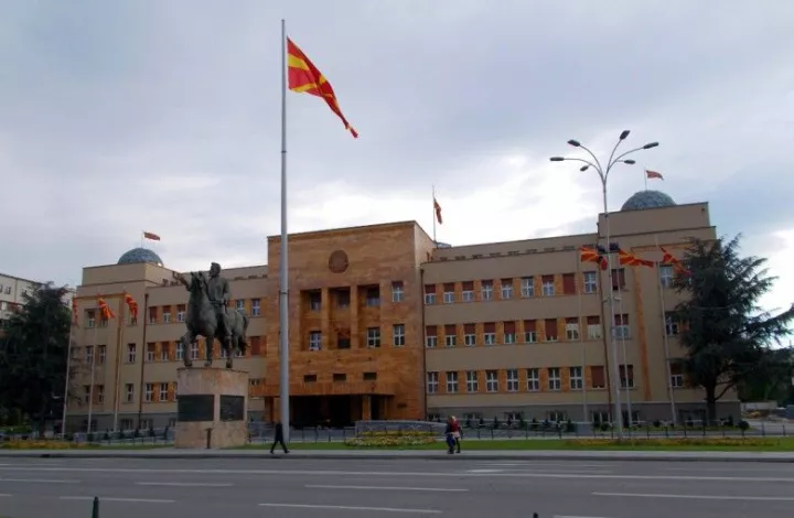 Η απειλή διάλυσης της ΠΓΔΜ, η «σανίδα σωτηρίας» και Εμείς...
