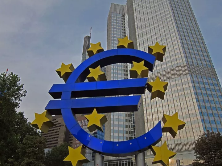 Στο 2% ο πληθωρισμός στην Ευρωζώνη, "σύννεφα" για το QE