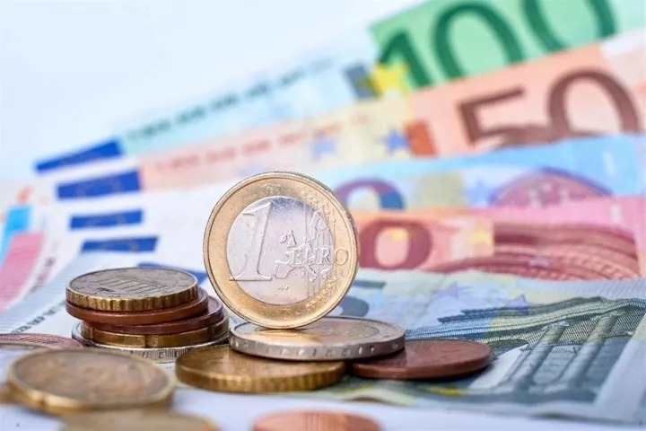 Αυξάνεται στο 1,8 δισ. ευρώ το ποσό στους δικαιούχους