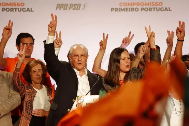 Πορτογαλία: Ο Ρούι Ρίο παρέμεινε στην προεδρία του Σοσιαλδημοκρατικού Κόμματος μετά τις χθεσινές εσωκομματικές εκλογές