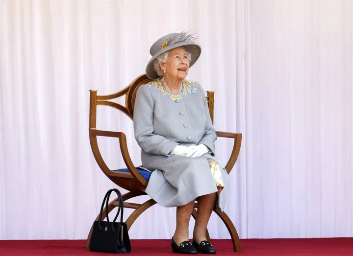 Η βασίλισσα Ελισάβετ θα υποδεχθεί το ζεύγος Μπάιντεν για τσάι μετά το τέλος της G7
