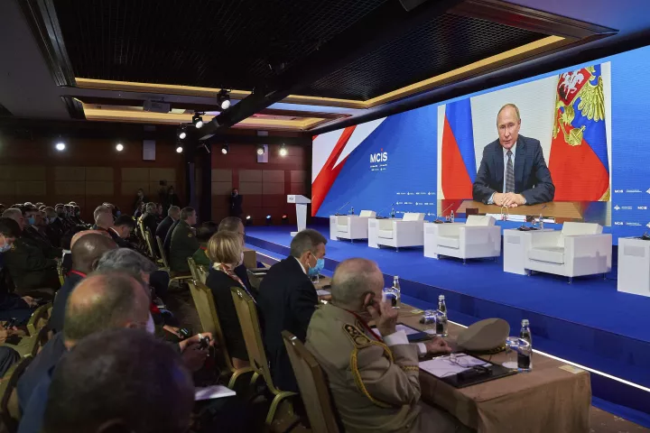 Πούτιν: Μας ανησυχεί η αυξανόμενη παρουσία του ΝΑΤΟ κοντά στα ρωσικά σύνορα