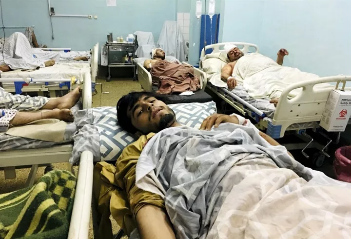 Καμπούλ: Στους 103 έφτασαν οι νεκροί από την τρομοκρατική επίθεση του Ισλαμικού Κράτους
