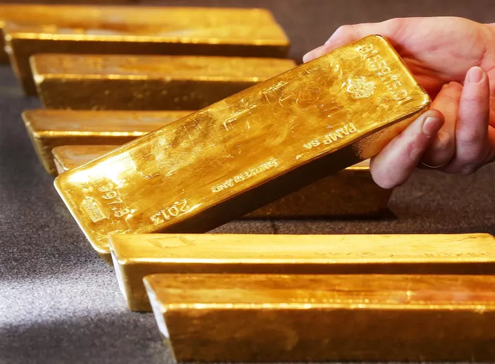 Σε καιρό κρίσης, οι πλούσιοι επενδύουν σε χρυσό