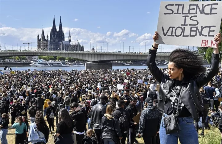 Διαδηλώσεις σε όλο τον κόσμο κατά του ρατσισμού και της αστυνομικής βίας
