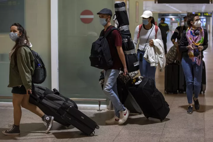 Ιταλία: Διατηρεί την καραντίνα δυο εβδομάδων για όσους φτάνουν από χώρες εκτός Σένγκεν 