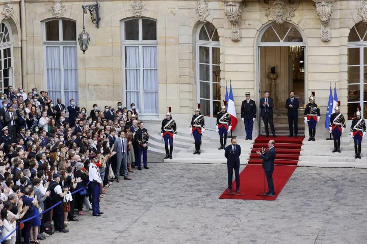 Γαλλία: Χωρίς εκπλήξεις ο ανασχηματισμός του Υπουργικού συμβουλίου