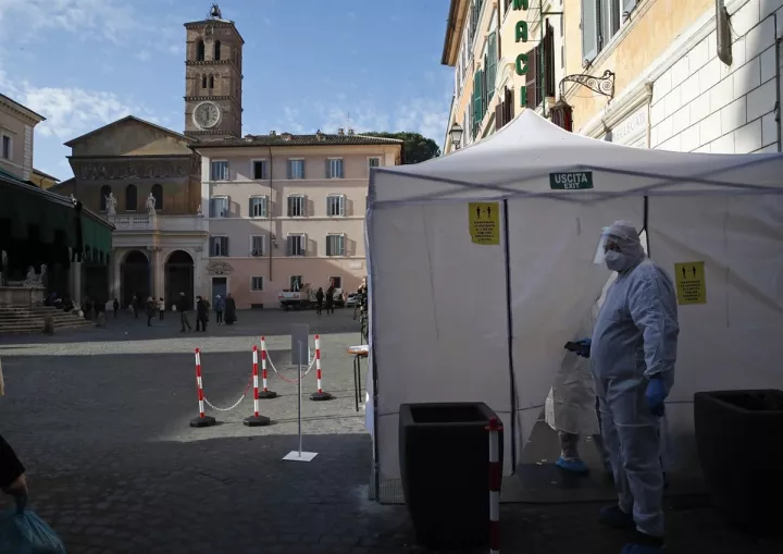 Ιταλία: Σε καραντίνα οι Ιταλοί που θα επιστρέψουν από το εξωτερικό μετά τις γιορτές