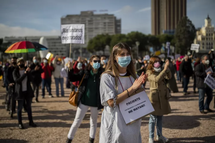 Γιατροί και νοσηλευτές στην Ισπανία διαδήλωσαν κατά των περικοπών στην Υγεία
