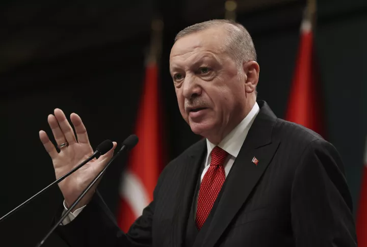 Στις πρώτες θέσεις παγκοσμίως η Τουρκία σε νέα κρούσματα κορονοϊού μετά την αλλαγή στον «τρόπο μέτρησης»