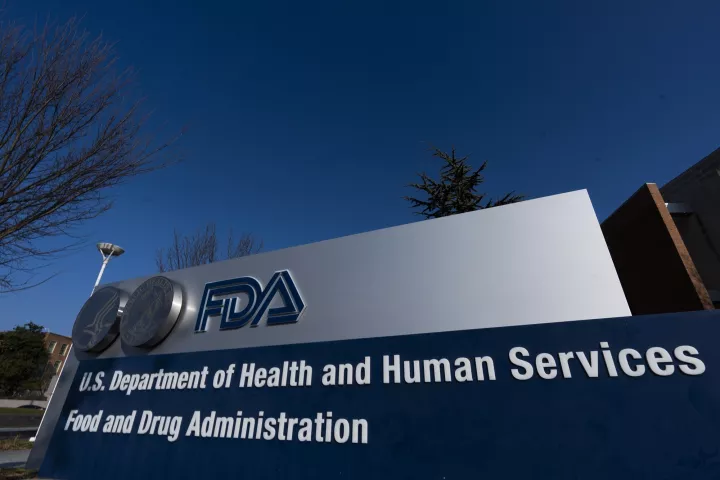 H συμβουλευτική επιτροπή της FDA συνιστά την έγκριση του εμβολίου Pfizer για επείγουσα χρήση