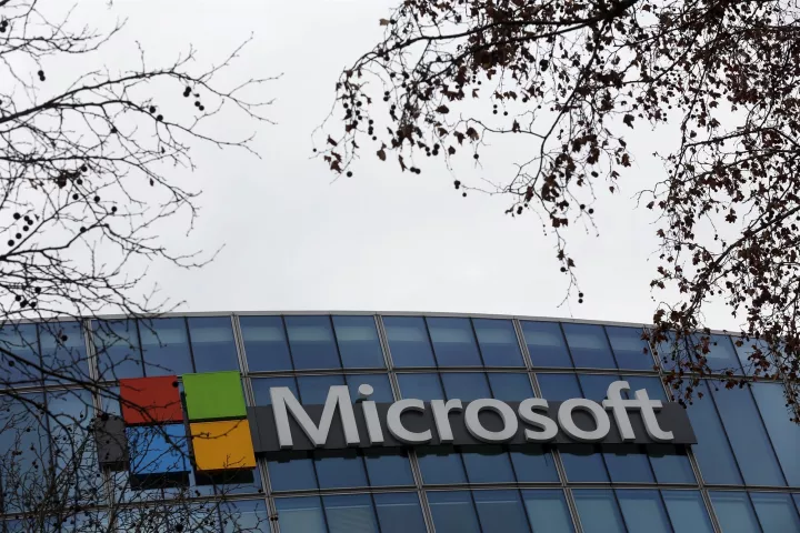 Έσοδα ρεκόρ ανακοίνωσε η Microsoft ξεπερνώντας τις εκτιμήσεις των αναλυτών