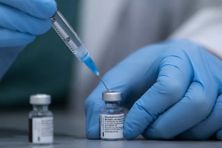 Ισραήλ: Καμία σοβαρή περίπτωση COVID-19 μεταξύ των εμβολιασθέντων