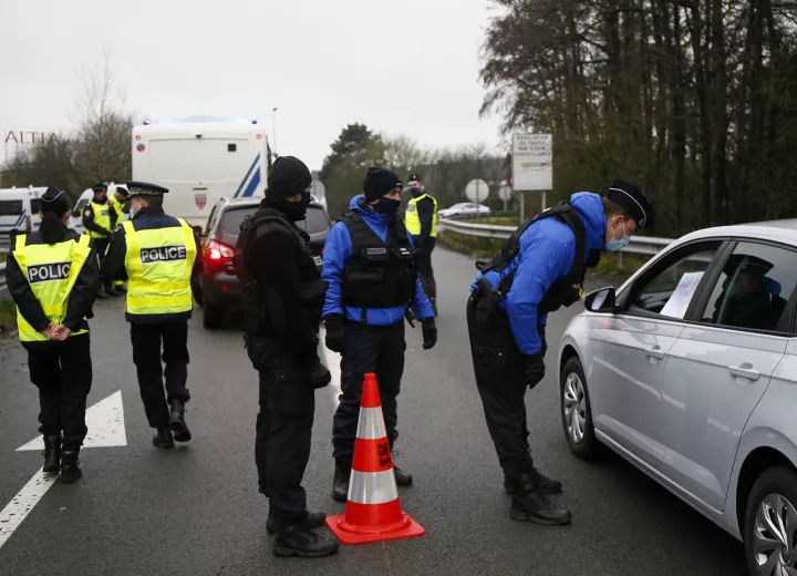 Ενισχύονται οι έλεγχοι για την COVID-19 στα κοινά σύνορα Γαλλίας - Γερμανίας