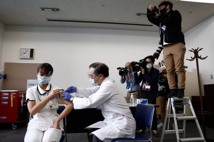 Ξεκίνησαν οι εμβολιασμοί κατά του κορονοίού στην Ιαπωνία
