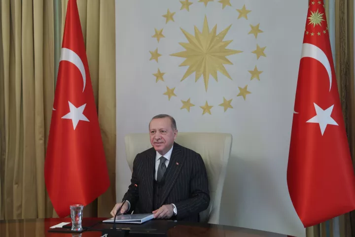 Bloomberg: Ο Ερντογάν «διώχνει» τους επενδυτές από την Τουρκία