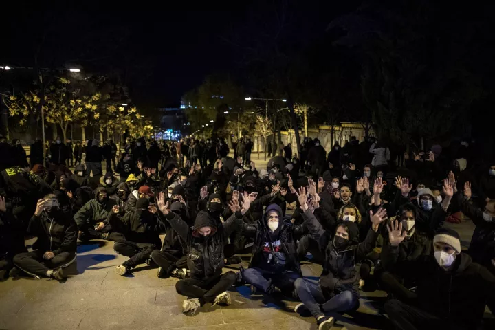 Ειρηνικές διαδηλώσεις για την απελευθέρωση του ράπερ Πάμπλο Χασέλ
