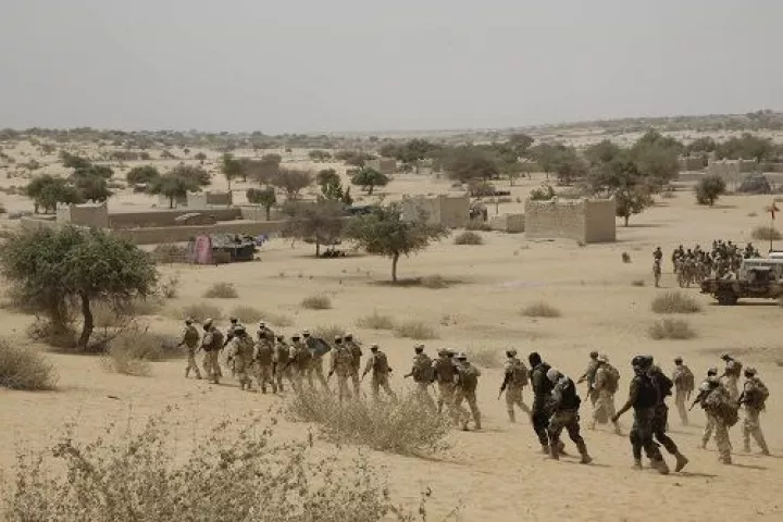 Νίγηρας: Τέσσερις στρατιωτικοί νεκροί σε έκρηξη αυτοσχέδιου μηχανισμού 