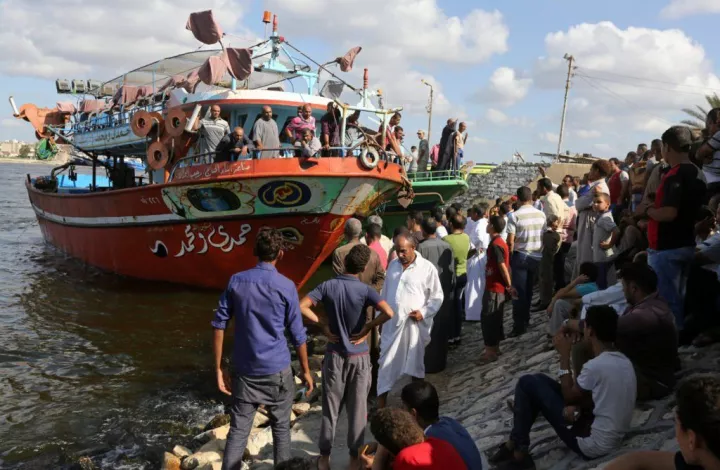 Αίγυπτος: Πάνω από 130 οι νεκροί πρόσφυγες από το ναυάγιο