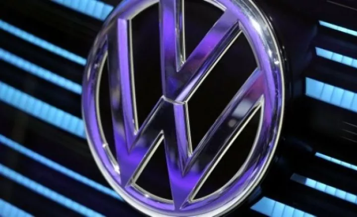 VW: Μισθολογικές αυξήσεις 4,8% για τους εργαζομένους στη Γερμανία