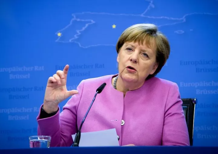 A. Merkel: Στηρίζω την ανεξάρτητη πολιτική της ΕΚΤ