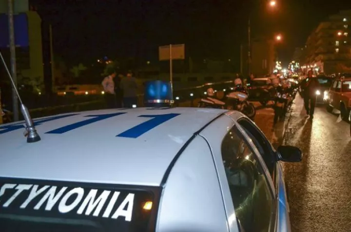 Επίθεση με πέτρες και μπουκάλια κατά αστυνομικών στη Θεσσαλονίκη